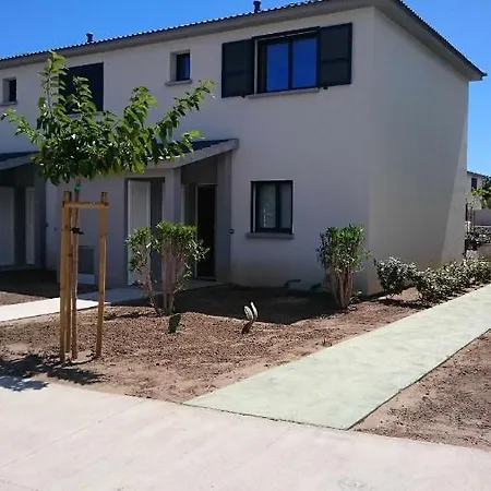 House With 2 Bedrooms In With Enclosed Garden And Wifi